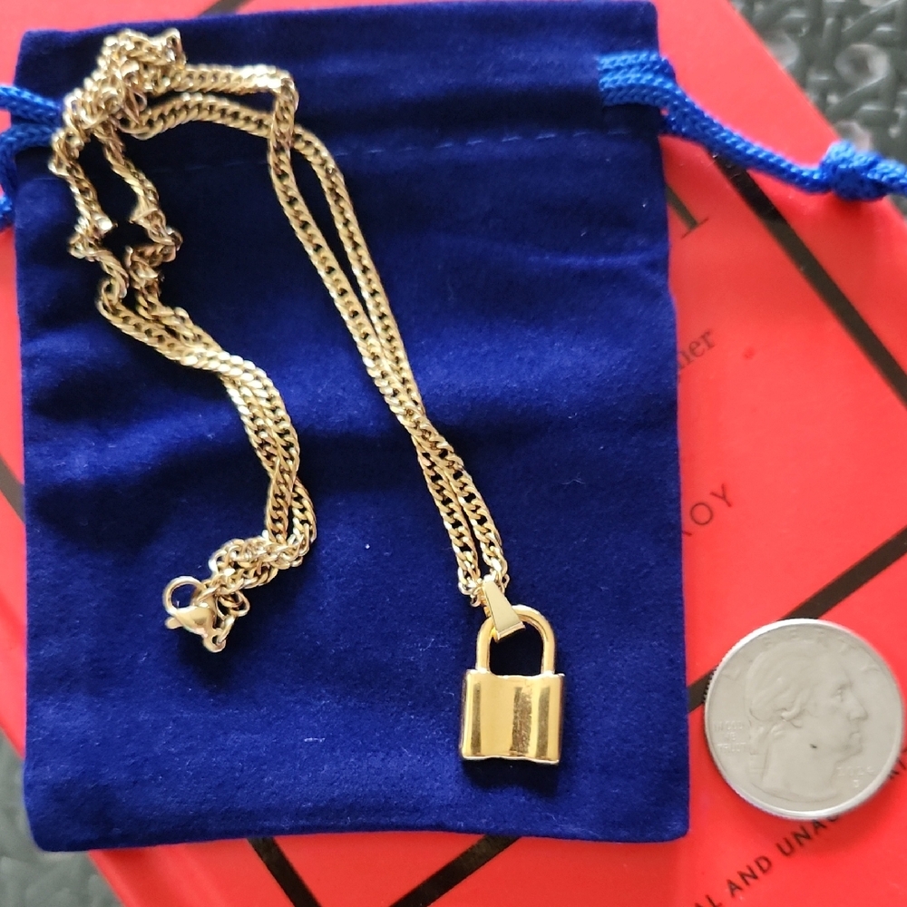 16in. 18k Gold Plated Lock Pendant Necklace